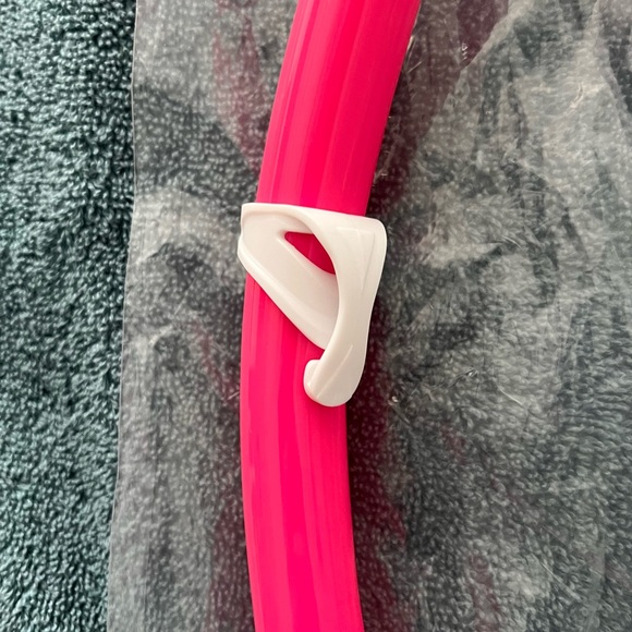 AQUA LUNG SWIM MASK AND SNORKEL- NEW- PINK AND WHITE- CHILD - Picture 10 of 11